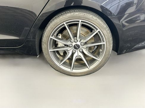 Used 2025 Genesis G70 2.5T RWD image 11