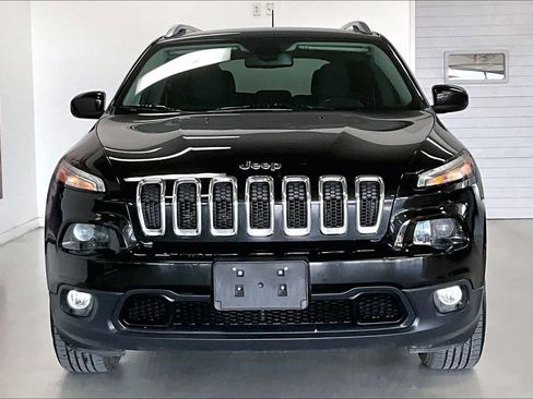 Used 2016 Jeep Cherokee Latitude w/ Cold Weather Group image 6