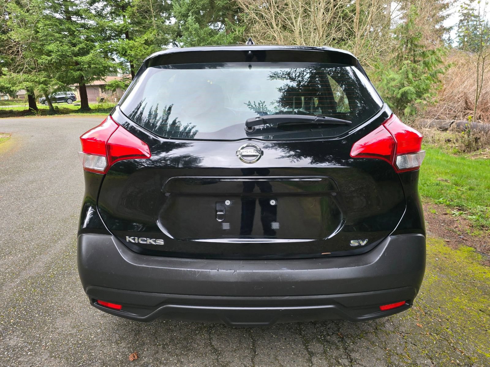 Used 2019 Nissan Kicks SV FWD image 4