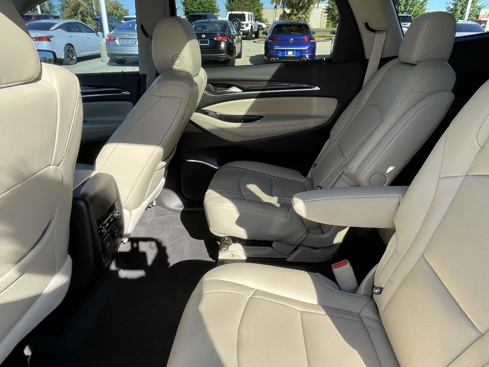 Used 2021 Buick Enclave Essence w/ Sound and Sites Package FWD image 10