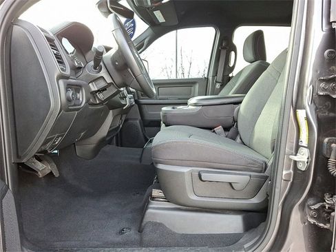 Used 2024 RAM 2500 Tradesman w/ Chrome Appearance Group image 15