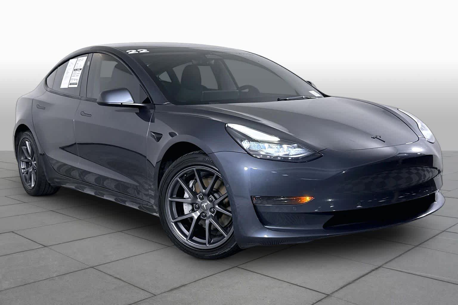 Used 2022 Tesla Model 3 RWD image 2