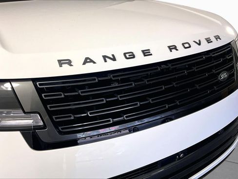 Used 2025 Land Rover Range Rover SE AWD/4WD image 28