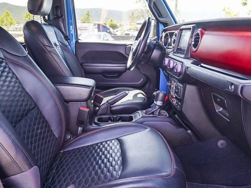 Used 2021 Jeep Gladiator Rubicon AWD/4WD image 17