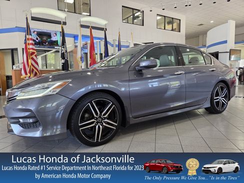 Used 2016 Honda Accord Touring image 1