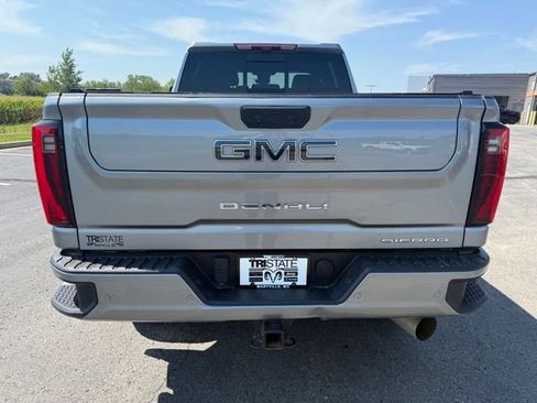 Used 2024 GMC Sierra 2500 Denali Ultimate image 7