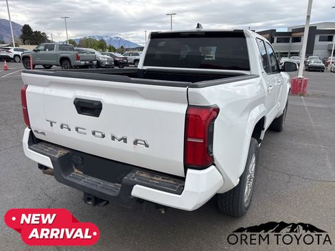 Used 2024 Toyota Tacoma SR5 AWD/4WD image 4