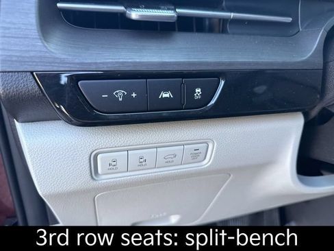 Certified 2024 Kia Carnival EX FWD image 20