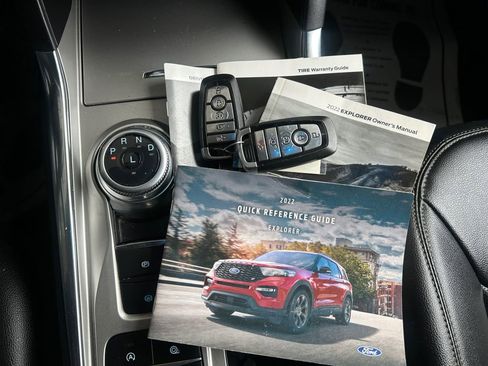 Used 2022 Ford Explorer Limited RWD image 16