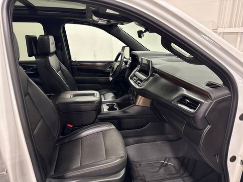 Certified 2024 Chevrolet Suburban High Country image 10