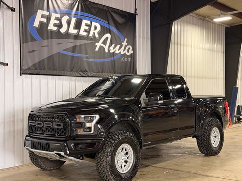 Used 2017 Ford F150 Raptor w/ Equipment Group 802A Luxury AWD/4WD image 7