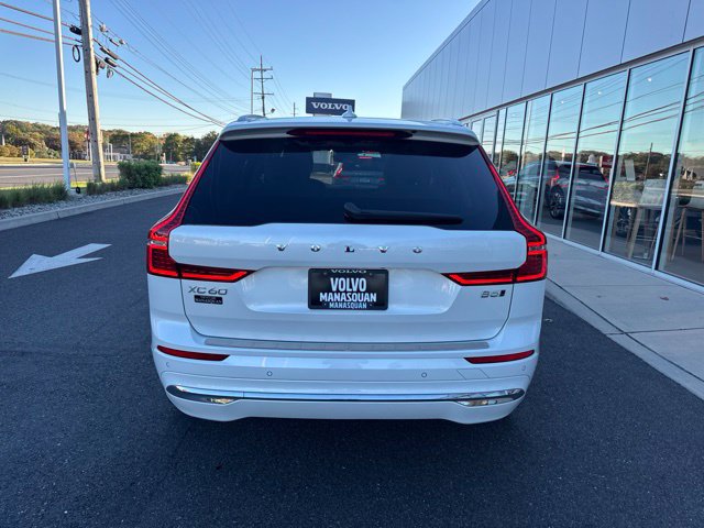 Used 2023 Volvo XC60 B5 Ultimate w/ Climate Package AWD/4WD image 4