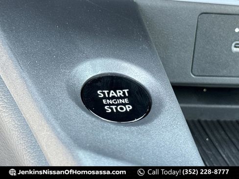 New 2026 Nissan Sentra SR w/ Floor Mat Package FWD image 39