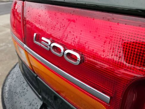 Used 2002 Saturn L-Series L300 image 11