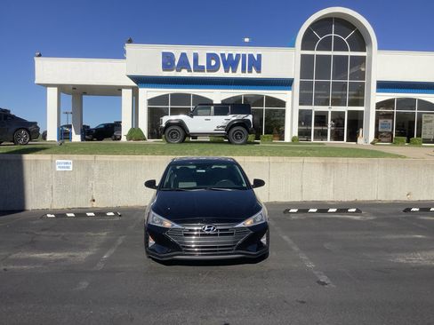 Used 2019 Hyundai Elantra Value Edition FWD image 2