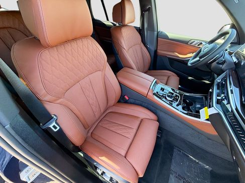 New 2026 BMW X5 xDrive50e w/ Executive Package image 15