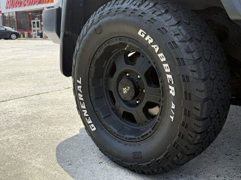 Used 2010 Toyota FJ Cruiser 4WD image 32