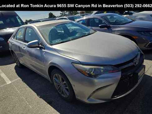 Used 2016 Toyota Camry SE FWD image 1