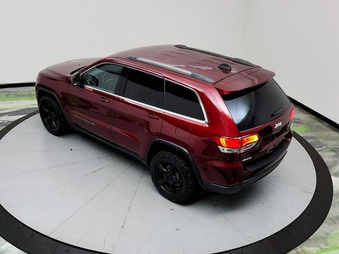 Used 2021 Jeep Grand Cherokee Laredo X AWD/4WD image 36