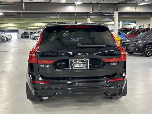 Certified 2023 Volvo XC60 B5 Plus image 3