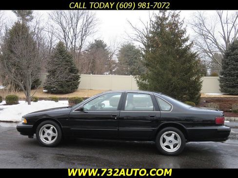 Used 1995 Chevrolet Impala SS image 2