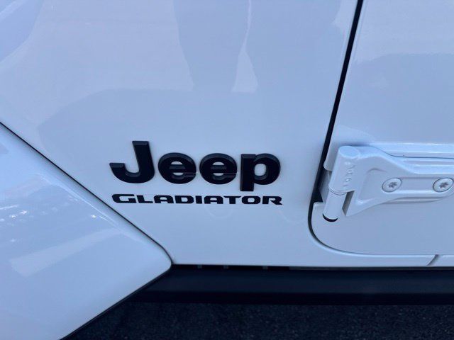 Certified 2022 Jeep Gladiator Sport AWD/4WD image 35