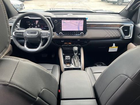 New 2026 GMC Canyon Denali image 17