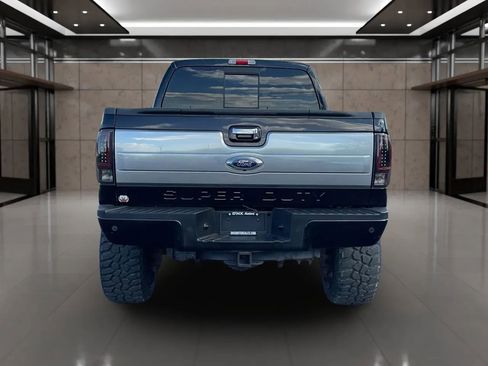 Used 2016 Ford F250 Platinum w/ FX4 Off-Road Package image 4