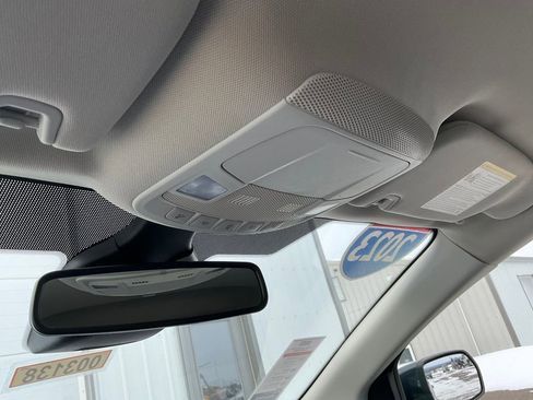 Used 2023 Ford Edge SEL image 14