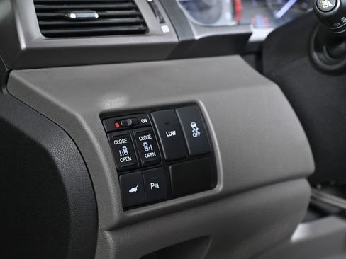 Used 2016 Honda Odyssey Touring image 21