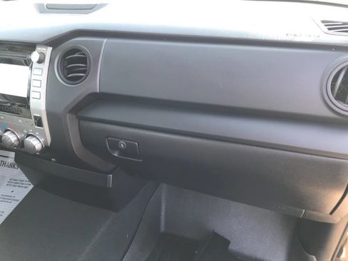 Used 2014 Toyota Tundra SR image 11