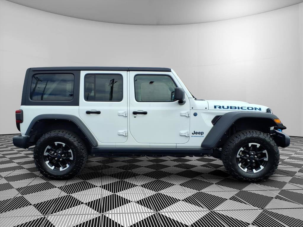 Certified 2024 Jeep Wrangler Unlimited Rubicon 4xe AWD/4WD image 31