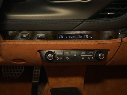 Used 2021 Ferrari F8 Tributo Base image 18