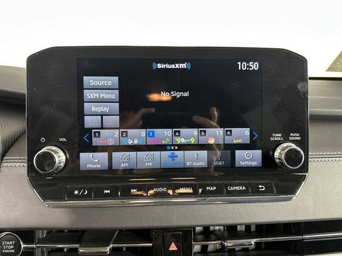 Used 2024 Mitsubishi Outlander SE image 15