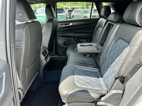 New 2025 Volkswagen Atlas Cross Sport SEL Premium R-Line image 17