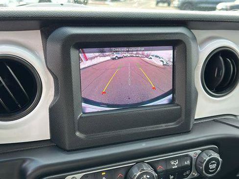 Certified 2021 Jeep Wrangler Sport AWD/4WD image 16