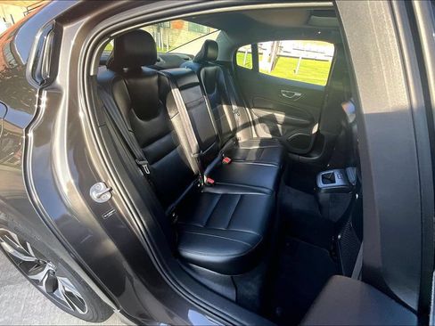 Used 2025 Volvo S60 B5 Core FWD image 38