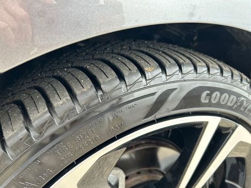 Used 2022 Nissan Sentra SR FWD image 25