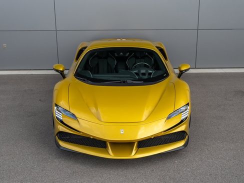 Certified 2023 Ferrari SF90 Spider image 4
