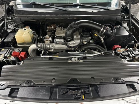 Used 2016 Nissan Titan SL image 35