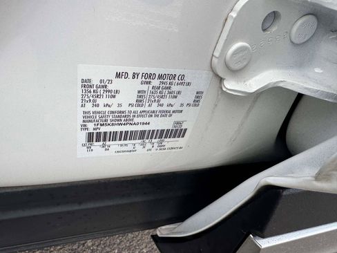 Used 2023 Ford Explorer Platinum w/ Technology Package image 27