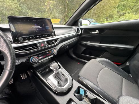 Used 2023 Kia Forte GT-Line w/ GT-Line Premium Package image 27