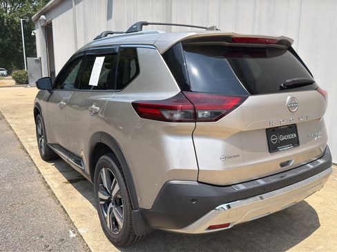 Certified 2023 Nissan Rogue Platinum w/ Platinum Premium Package AWD/4WD image 5