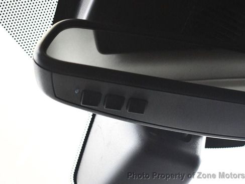 Used 2017 Jaguar XE Premium image 50