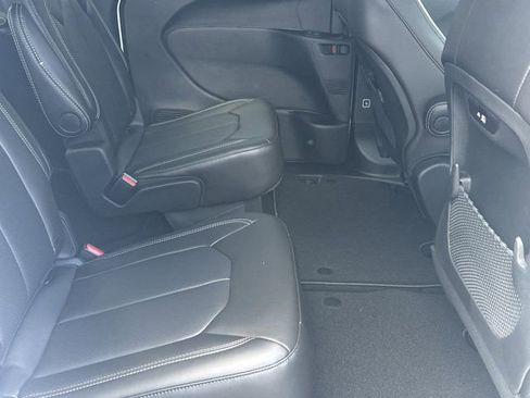 New 2026 Chrysler Pacifica Select image 15
