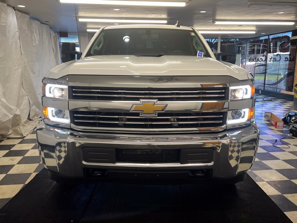 Used 2019 Chevrolet Silverado 2500 LT AWD/4WD image 3