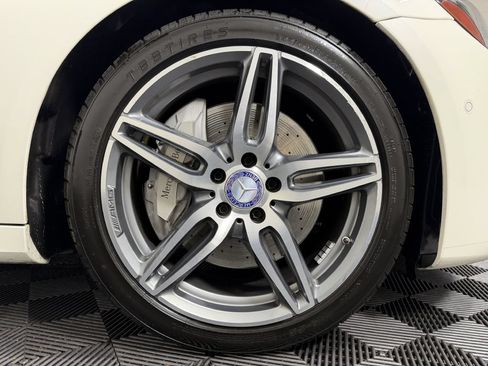 Used 2017 Mercedes-Benz E 300 4MATIC image 55