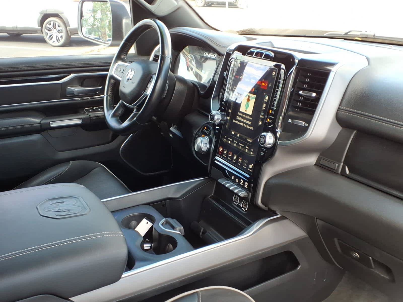 Used 2021 RAM 1500 Laramie w/ Sport Appearance Package AWD/4WD image 15