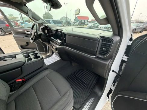 Used 2025 Chevrolet Silverado 1500 LT w/ Safety Package AWD/4WD image 28