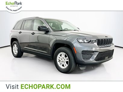 Used 2023 Jeep Grand Cherokee Laredo w/ Luxury Tech Group I